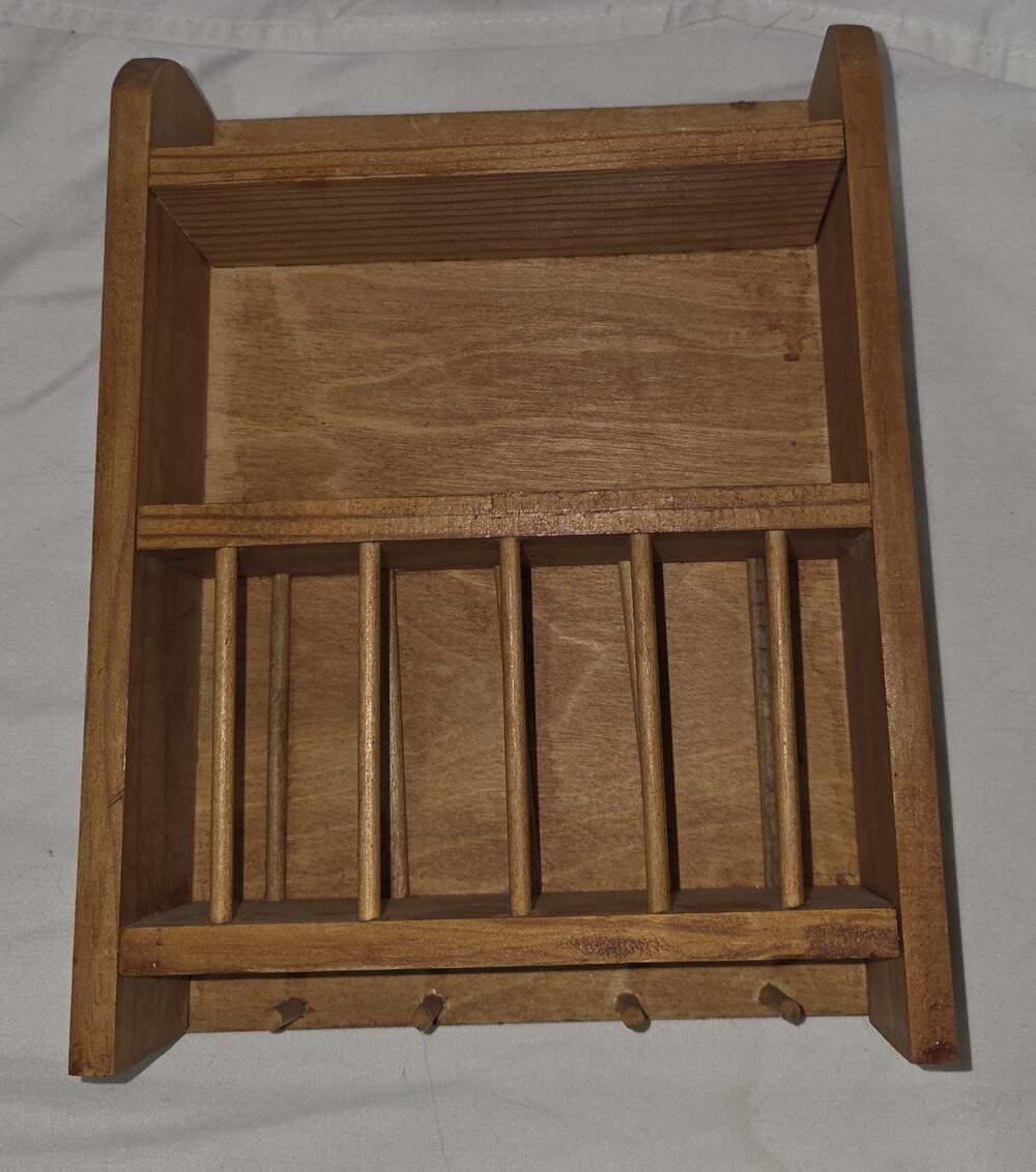 Vintage Wooden Wall Organizer Mail Holder Key Rack Shelf 4 Pegs Rustic Country